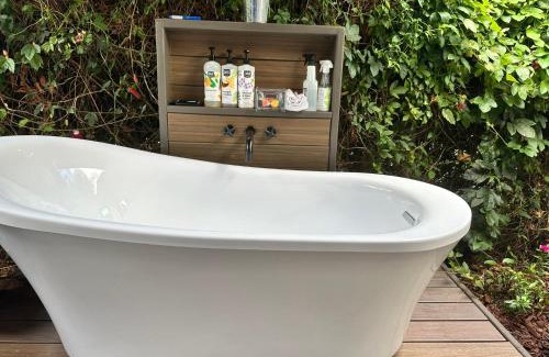 Puna Palisades House | Kehena Beach guesthouse