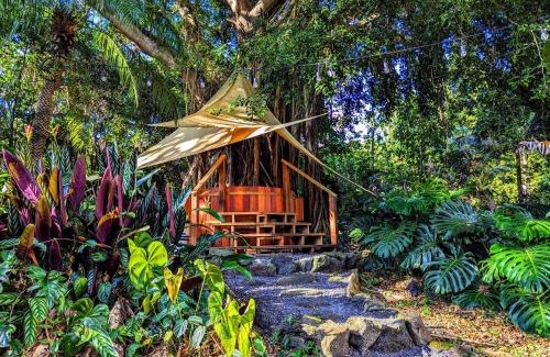 Kehena Beach Estates Bed & Breakfast | Kehena Mauka Nui Club LGBTQIA+ Clothing Optional