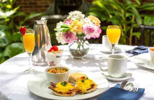 Historic District - North Bed & Breakfast | Kehoe House, Historic Inns of Savannah Collection