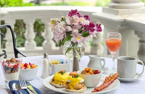 Historic District - North Bed & Breakfast | Kehoe House, Historic Inns of Savannah Collection