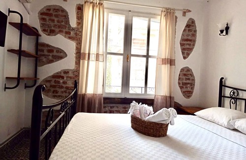 Ayvalik City Center House | Kelebek Butik Pansiyon