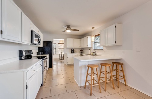 Keller House | Keller's Spacious 4 Bedroom Stay