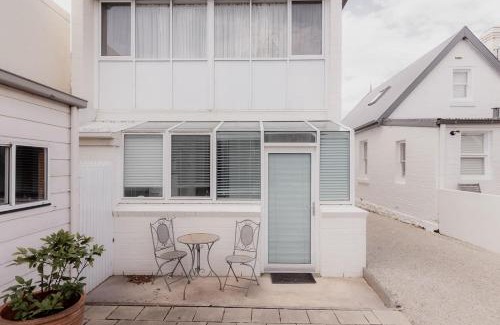 Battery Point Apartment | Kelly Street Stables - Apartment 2