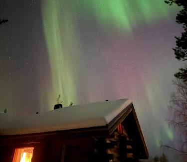 Yllasjarvi House | Keloparitalon loma-asunto Ylläs-näkymällä ja paljulla
