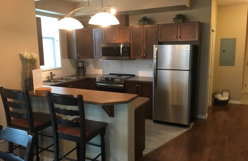 Central Okanagan Condo | Kelowna Lakeview Condo at Sunset Waterfront Resort