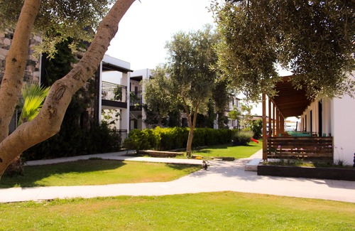 Ortakent Apartment | Kemancı Suites & Restaurant & Beach