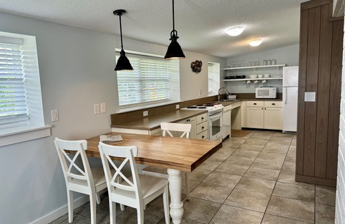 Crescent Beach Cottage | Kemp's Cottage, a 2 bedroom beach cottage at The Silver Sands on Crescent Beach