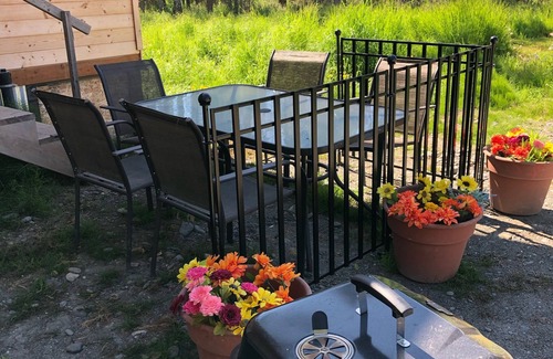 Soldotna Cottage | Kenai River! Come fishing at our famous fishing hole.