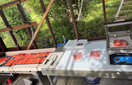 Soldotna Cabin | Kenai River Fishing 20 foot yurt