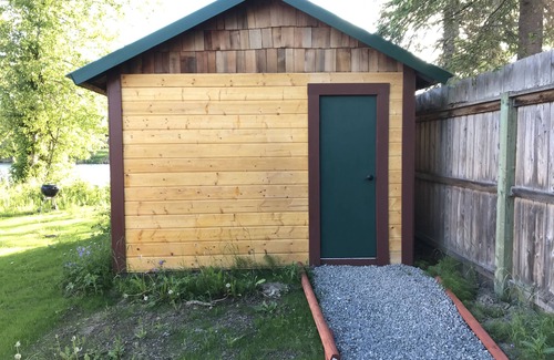 Soldotna House | Kenai River Fishing Cabin #4 20 feet from the riverbank!