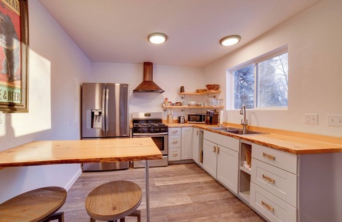 Sterling Cabin | Kenai River Retreat ~ 4 Mi to Morgan's Landing!