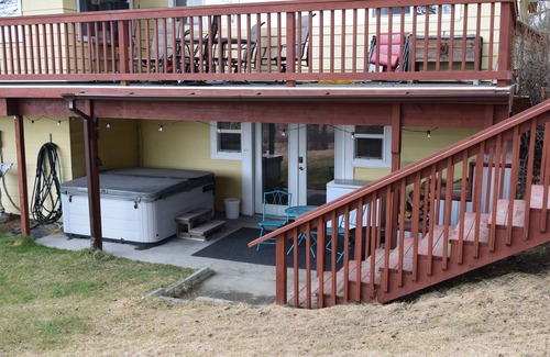 Soldotna Apartment | Kenai River Unit overlooking the Kenai River