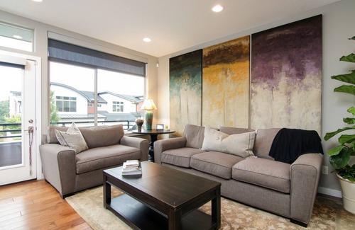 West Central Condo | ✦✦Kendall Yards Convenience in Luxury Townhome with Beautiful Skyline View! ✦✦