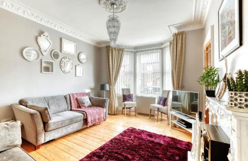 Gifford Apartment | Kenmure Villa with Garden & Parking