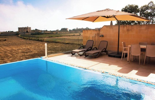 Santu Pietru House | Kenn Gozitan villa and pool, L-Gharb Gozo, Malta
