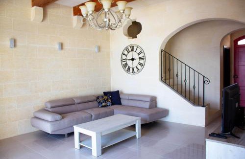 Santu Pietru Apartment | Kenn Gozitan villa and pool - Happy Rentals