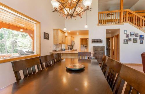 Meadow View Heights House | Kenner Retreat Fire Pit