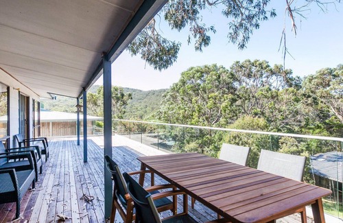 Kennett River House | Kennett Bach - Where the Ocean Meets the Forest