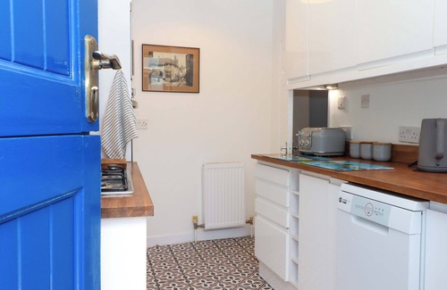 Dawlish Cottage | KENNY COTTAGE, pet friendly, country holiday cottage in Dawlish