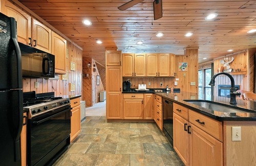 Cable House | Kenny Lodge on Lake Namakagon- Lake Access and Private Dock
