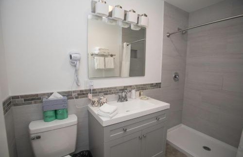 Culloden Shores Hotel | Kenny's Tipperary Inn