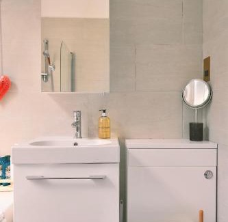 West Kensington Apartment | Kensington 1B1B with Sofa Double Bed Max 4 Guests