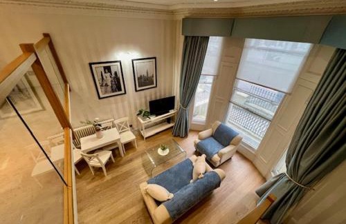 West Kensington Apartment | Kensington - Mezzanie stylish flat