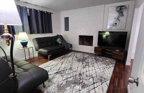 Covington House | Kent - Entire Lower Floor - No Pets, Severe Allergies!