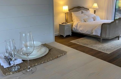 Ravensbourne Apartment | Kenti's Studio - Relaxed getaway amongst nature