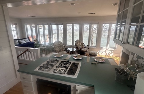 Gilbertsville Cottage | KENTUCKY LAKE HOUSE WITH THAT MILLION DOLLAR VIEW!