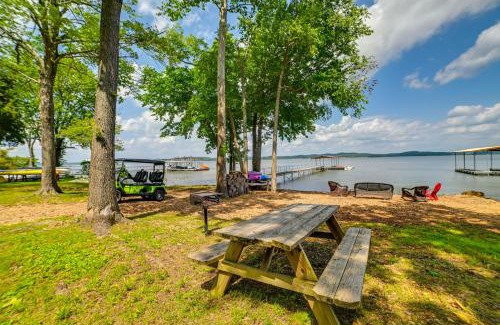 New Concord House | Kentucky Lake Retreat A Memory-Making Getaway