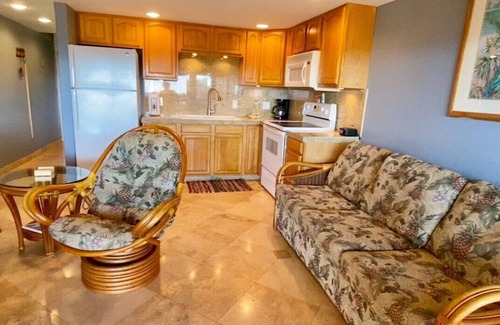 Maunaloa Condo | Kepuhi Beachfront Lofted Studio w/pool & BBQ. Remote and Private. Hawaii's best.