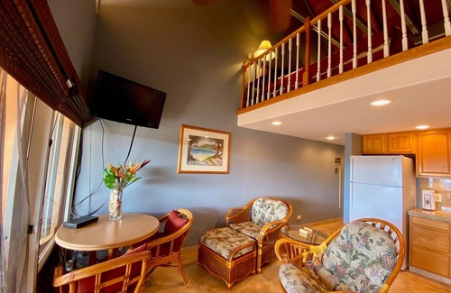 Maunaloa Condo | Kepuhi Beachfront Lofted Studio w/pool & BBQ. Remote and Private. Hawaii's best.