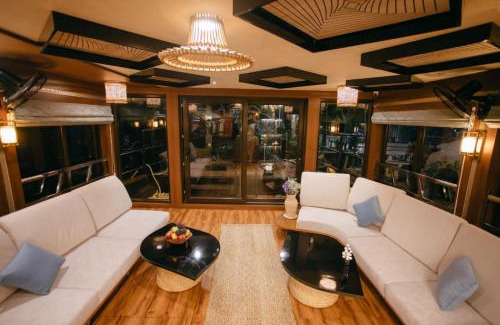 Alappuzha Boat Rental | Kerala Boathouse