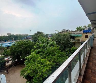 Hauz Khas Village Hotel | Kerala Home Stay - Walking Distance From Nizamuddin Railway Station