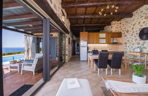 Livadia Villa | Keramoti Villas - Villa Aretousa - Heated Pool - Affordable Luxury - Sauna