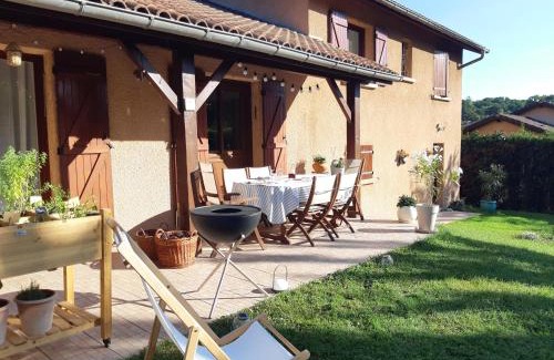 Cailloux-sur-Fontaines House | KERJEANNE