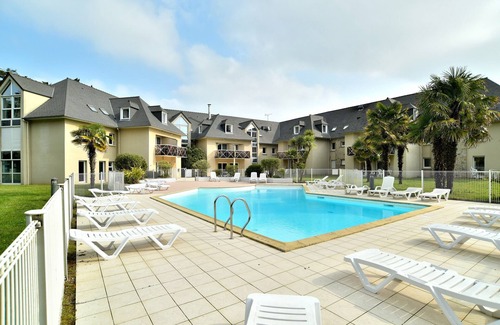 Saint-Briac-sur-Mer Apartment | Kermael - Appt vue mer et piscine partagée