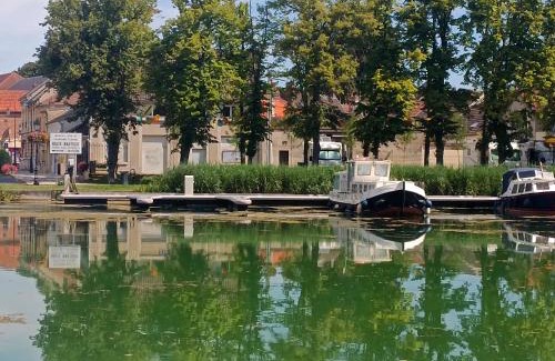 Mareuil-sur-Ay Boat Rental | Kernou Tala Lila