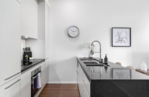 Kingston Apartment | Kerridge St Apartments by Urban Rest