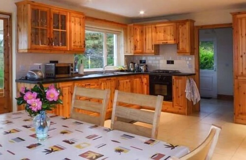 Caherdaniel Cottage | KERRY WAY COTTAGE, family friendly in Castlecove, County Kerry