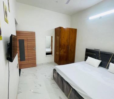 Lake Pichola House | Kesar kunj home stay