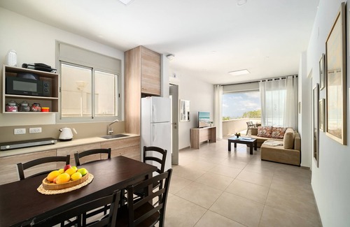 Eilon Apartment | Keshet Eilon Serene Views Suite