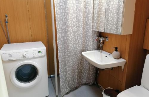 Savonlinna Apartment | Keskustan kaksio parvekkeella, ilmastoitu.