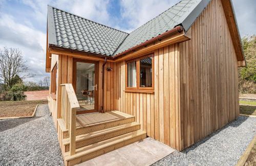 Newton Stewart House | Kestrel Lodge 3 with Hot Tub