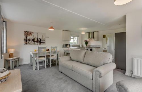 Welney House | Kestrel Lodge