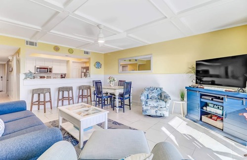 Fernandina Beach Condo | Ketch a Sunrise – Oceanfront Boutique, Top-Floor Condo—The Perfect Retreat