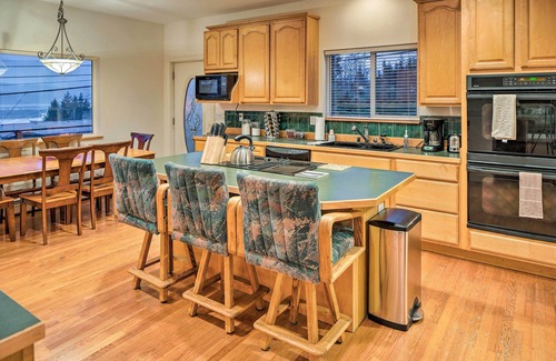 Ketchikan House | Ketchikan Home: Bay Views, 1/2 Mi to Hiking Trails