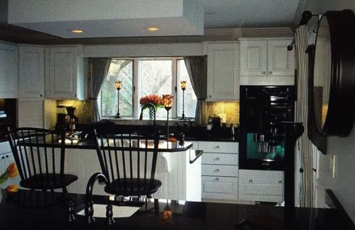Pulteney Cottage | Keuka Blue - A truly enchanting experience.