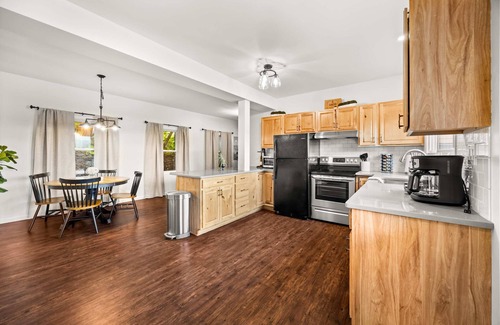 Hammondsport House | Keuka Lake View + Firepit + Wineries Nearby